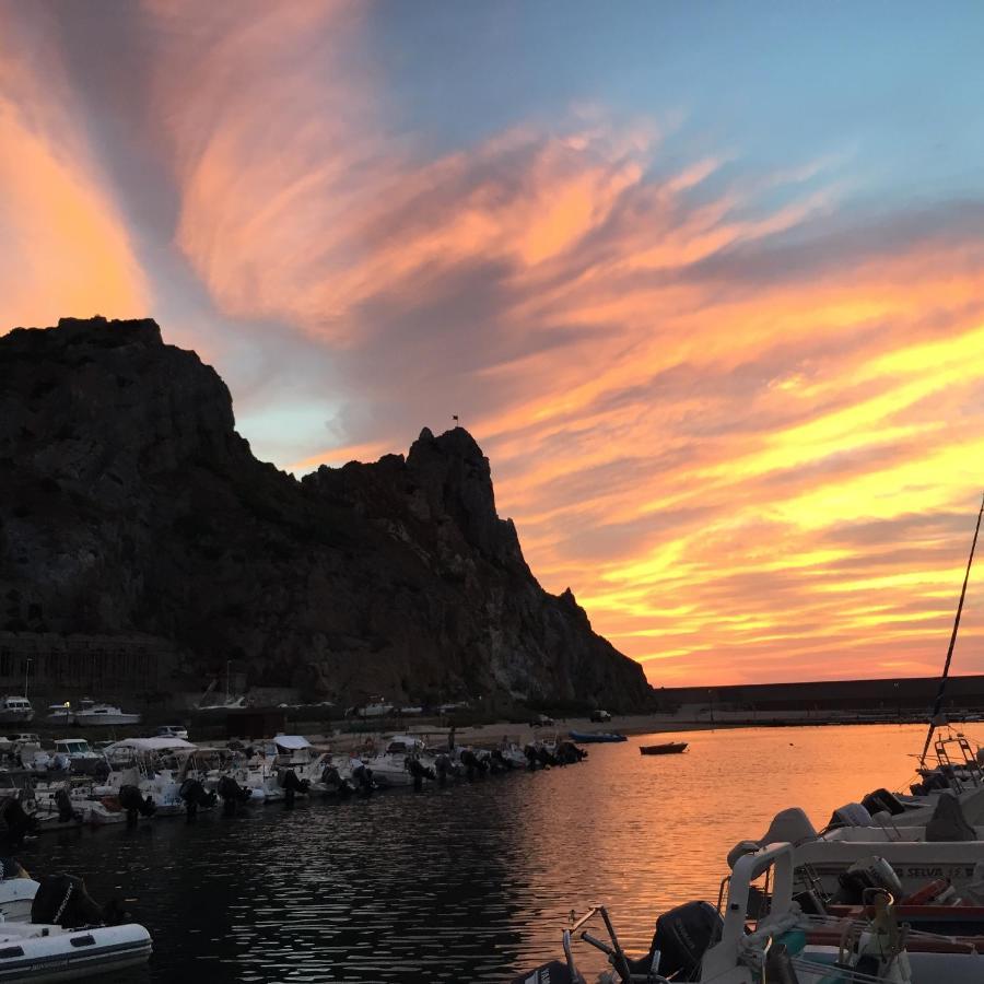 Buggerru A Mare Residence Екстериор снимка